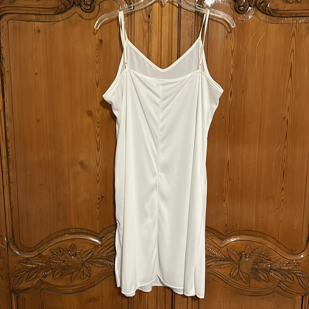 Reba Lightweight and Flowy Embelidhed Cap Skeeve Tiered Hem Midi Dress.  1X - Picture 5 of 8